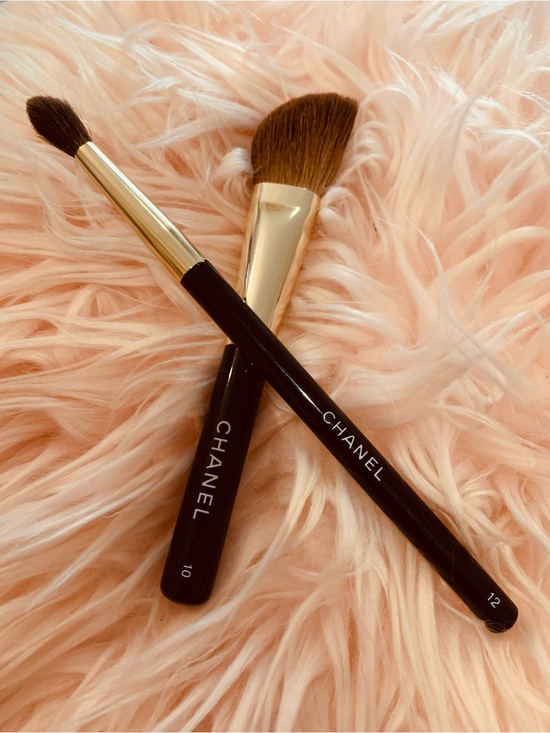 CHANEL Other - 🌹CHANEL🌹VINTAGE BLUSH BRUSH AND EYE SHADOW CONTOUR BRUSHES. EXCELLENT CONDITION